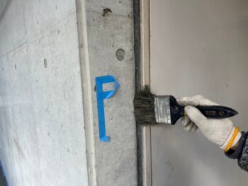 【清掃】板間目地コーキング