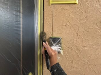 【撤去後清掃】建具廻りコーキング