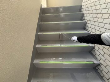 【ウレタン防水2層目】階段