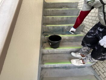 【プライマー塗布】階段